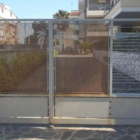Immobiliare La Rosetana - Residenza La Palma روزيتو ديلي أبروتسي
